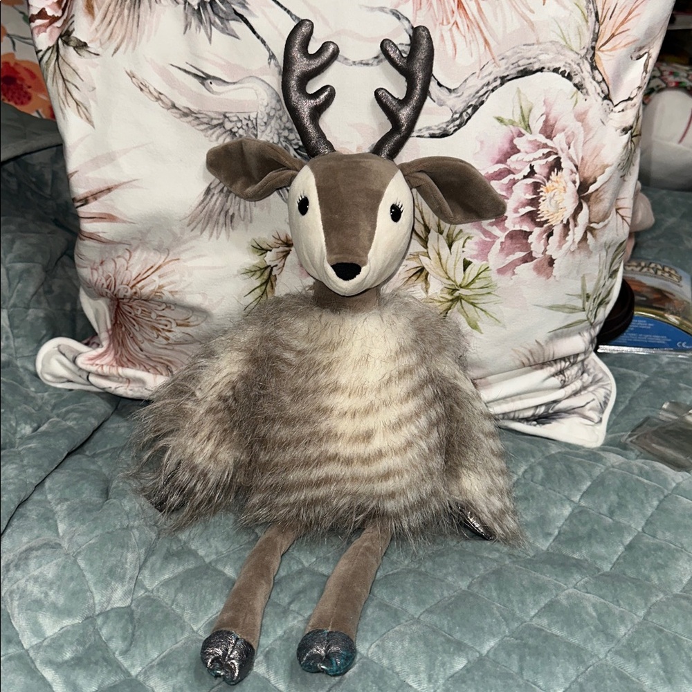 Jellycat Plush Roxie Reindeer with Feather Body metallic  Antlers and Hoofs